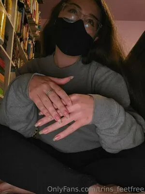 trins_feetfree