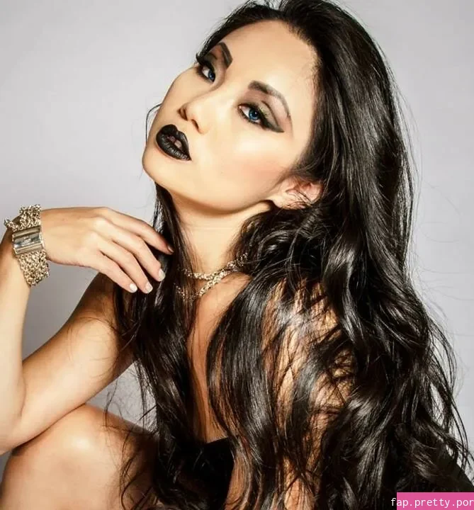 Tina Guo - Photo #05