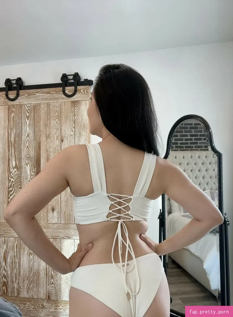 Tina Guo - Photo #81