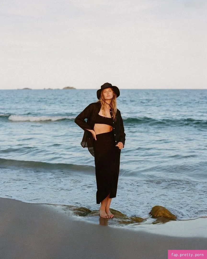 Toni Garrn - Photo #92