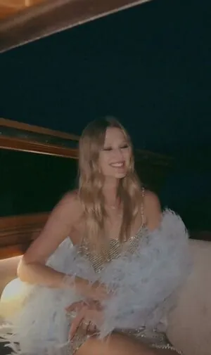 Toni Garrn