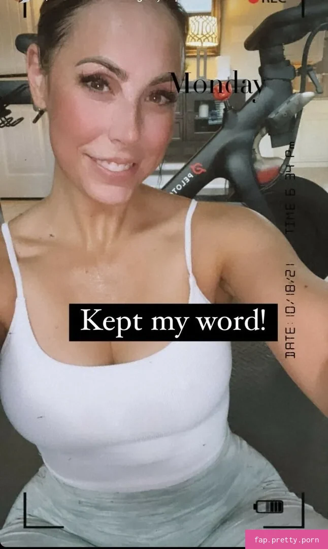 Texas hotwife Robyn.witha.y - Photo #58