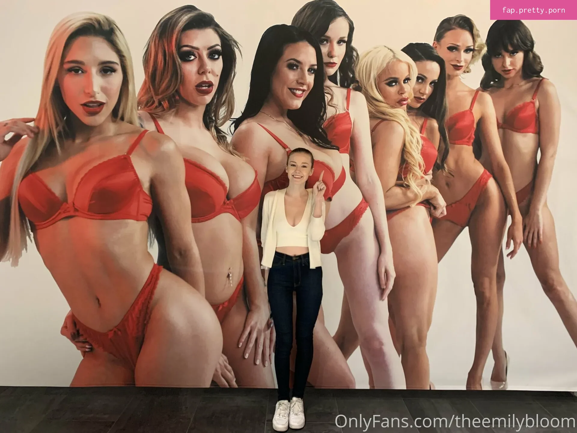 TheEmilyBloom - Photo #21