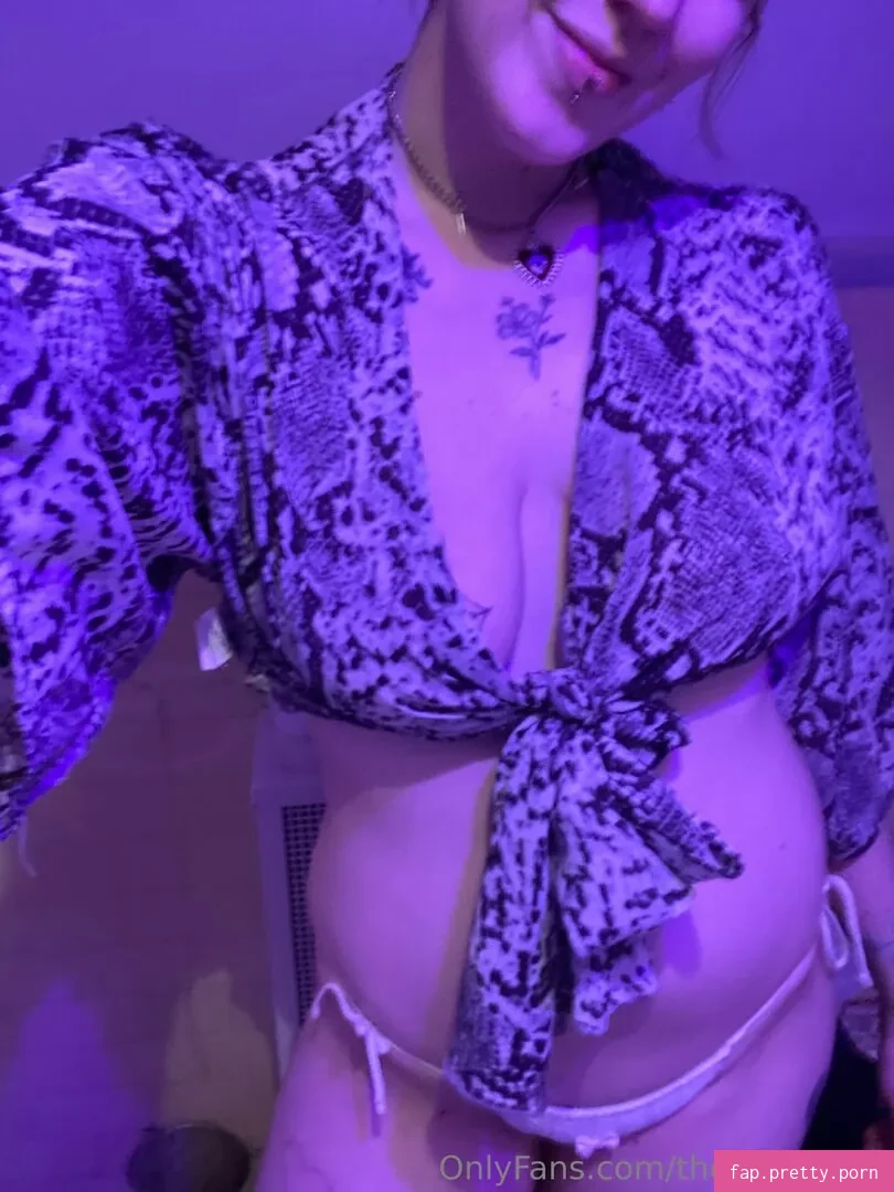 thefoxhole69 - Photo #77