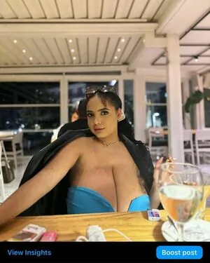 Thegirlinred0
