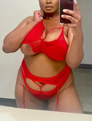 thelingerielounge