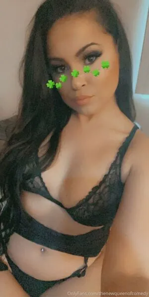 thenewqueenofcomedy