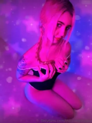 ThePianoDragon_