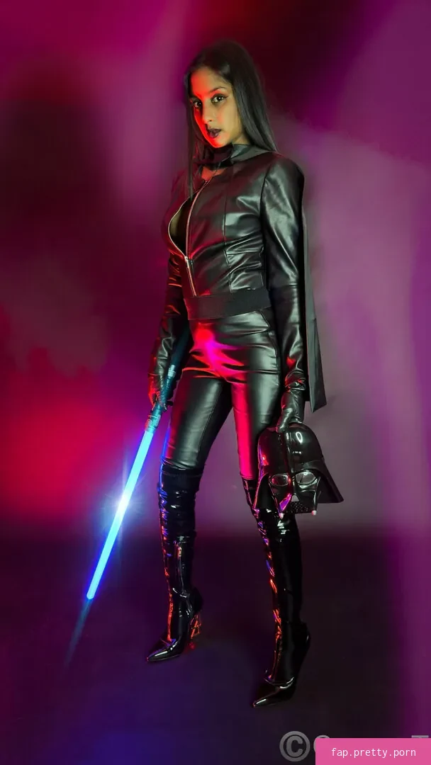 thequeentrish - Photo #34