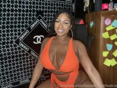 therealchanellealicia