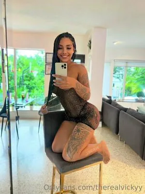 therealvickyy