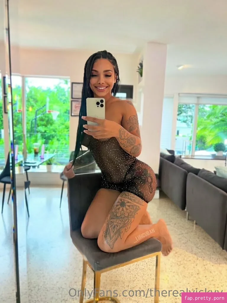therealvickyy - Photo #51