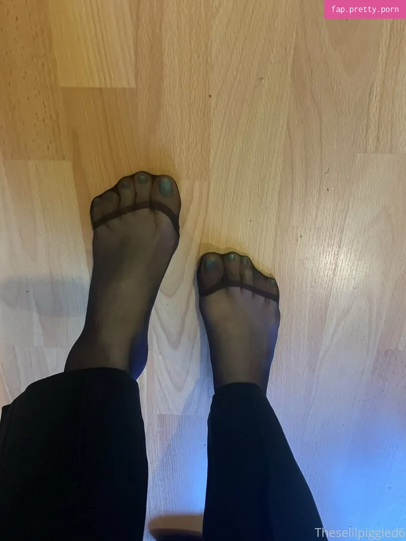 theselilpiggie6 - Photo #35