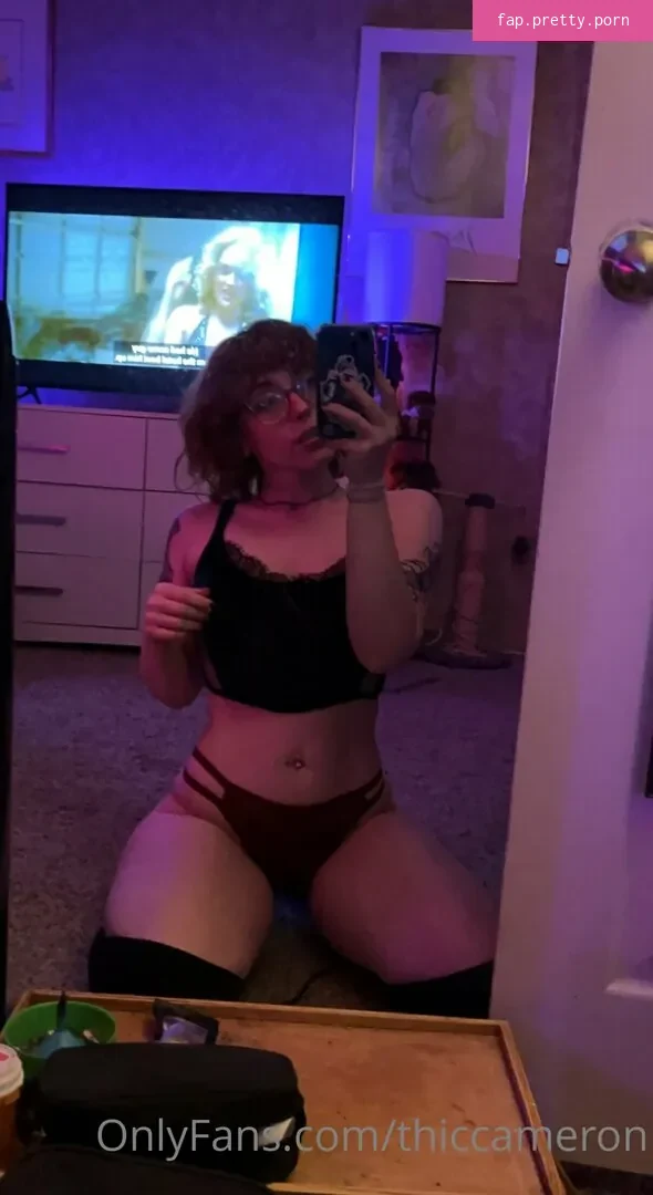 thiccameron - Photo #43