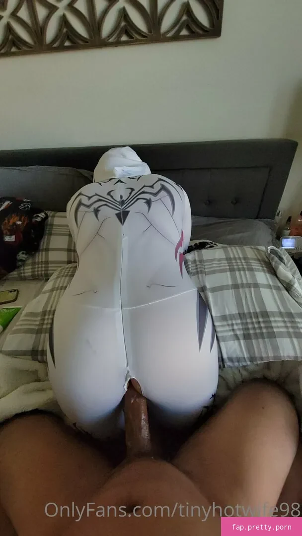 Tinyhotwife98 - Photo #20