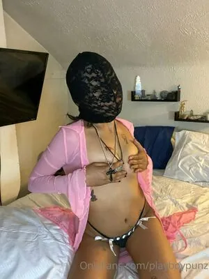 tinymaidpunzy