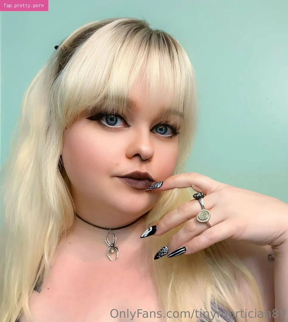 tinymortician89 - Photo #01