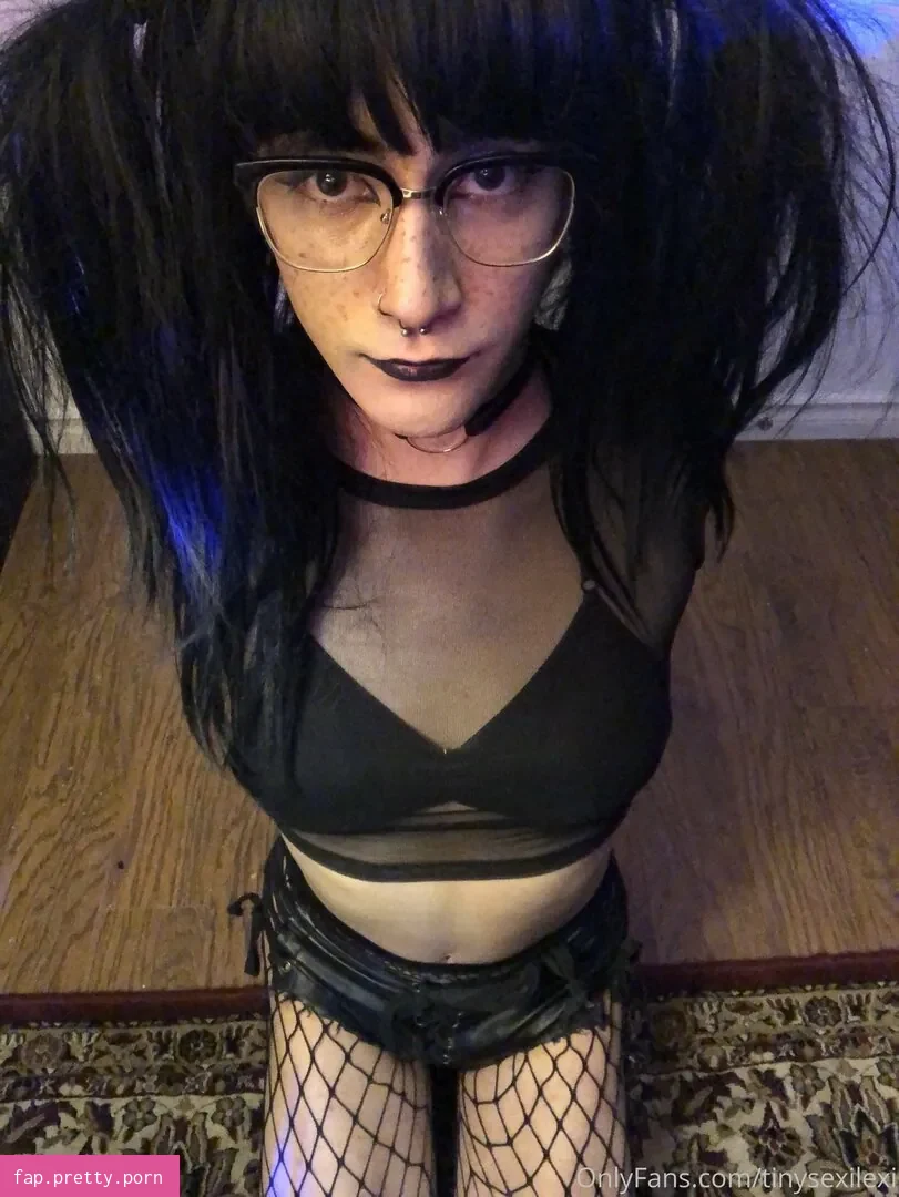 tinysexilexi666 - Photo #97