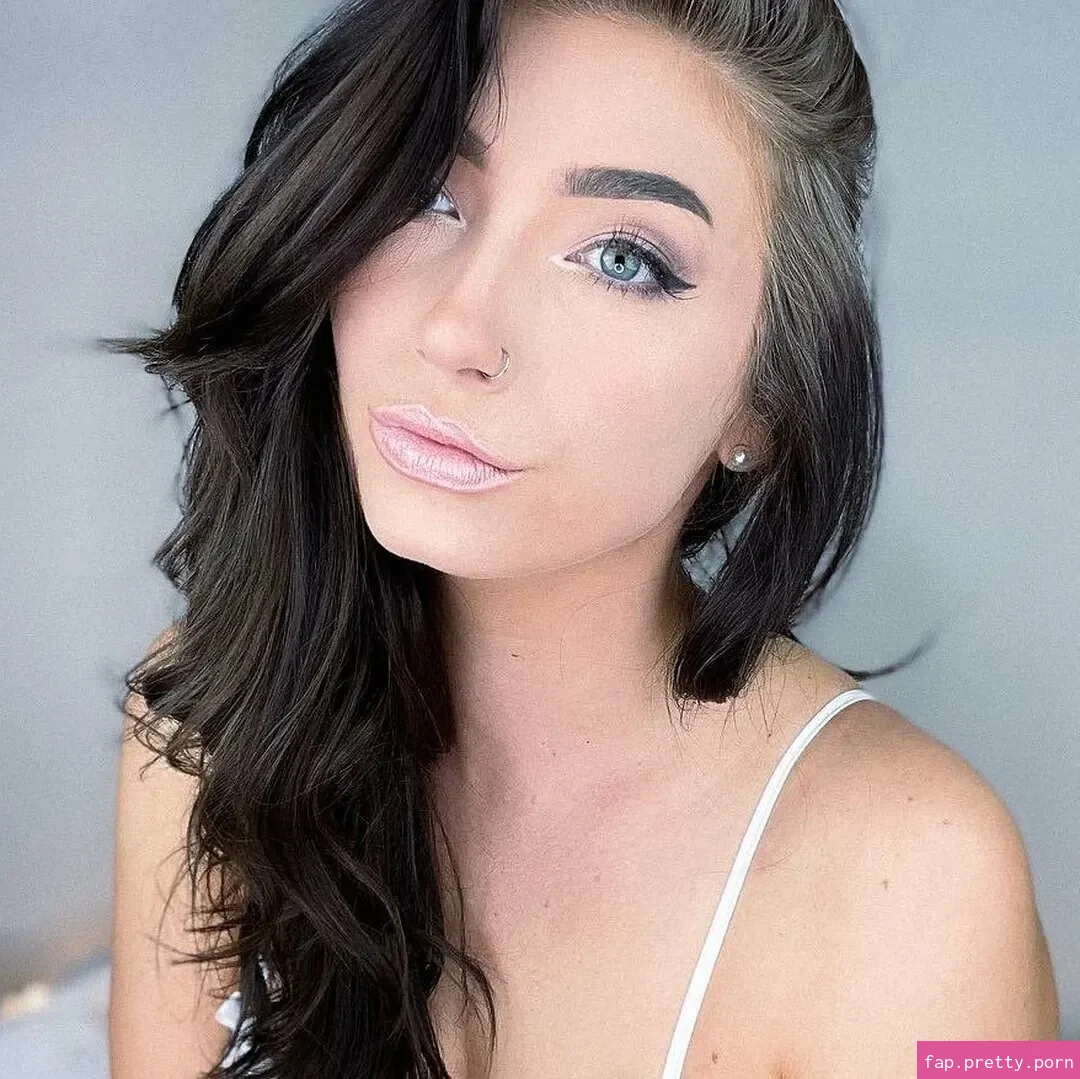 Taylor Kristine - Photo #01