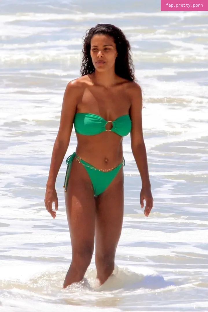 Tina Kunakey - Photo #77
