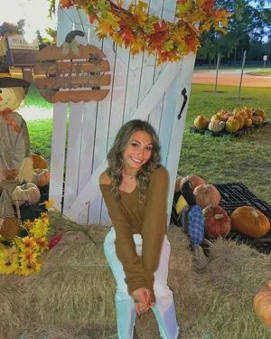 Tessa Lee