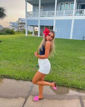 Tessa Lee