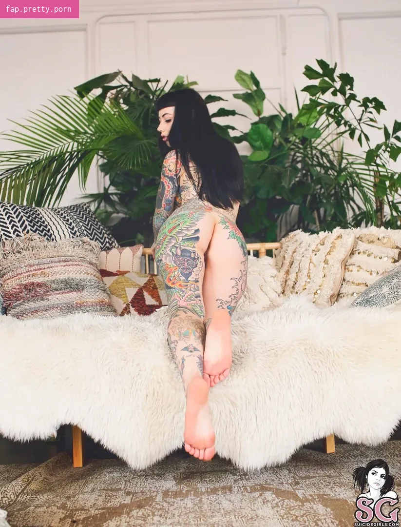Tiger Lilly Suicide - Photo #02