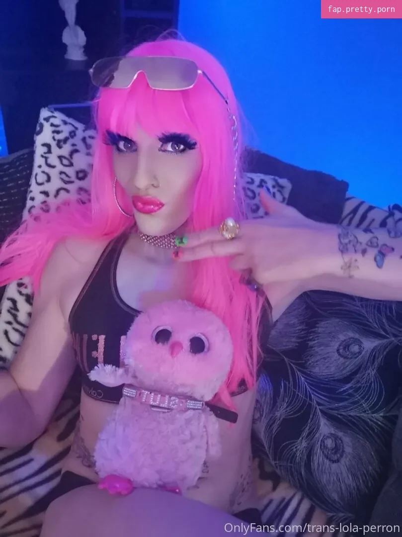trans-lola-perron - Photo #16