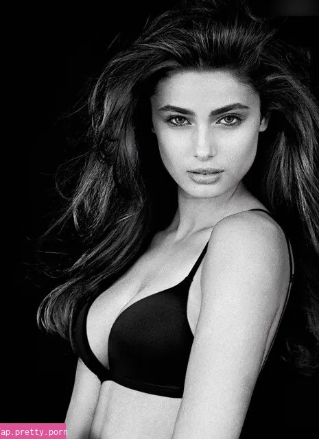 Taylor Marie Hill - Photo #78