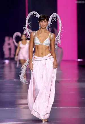 Taylor Marie Hill