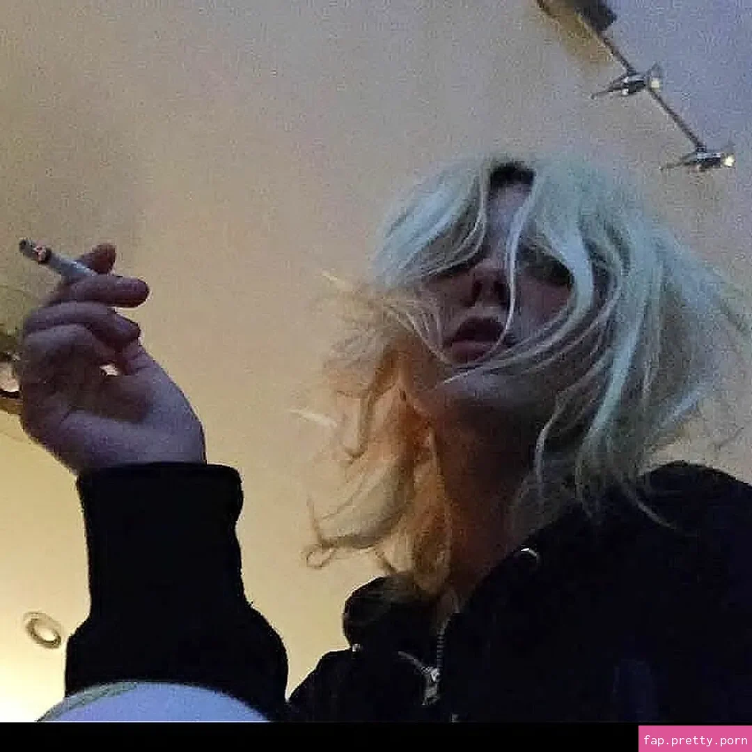 Taylor Momsen - Photo #11