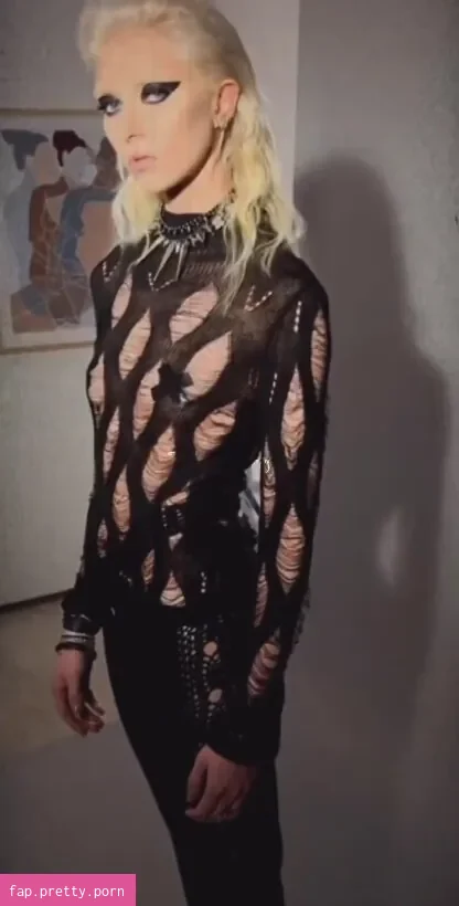 Taylor Momsen - Photo #53