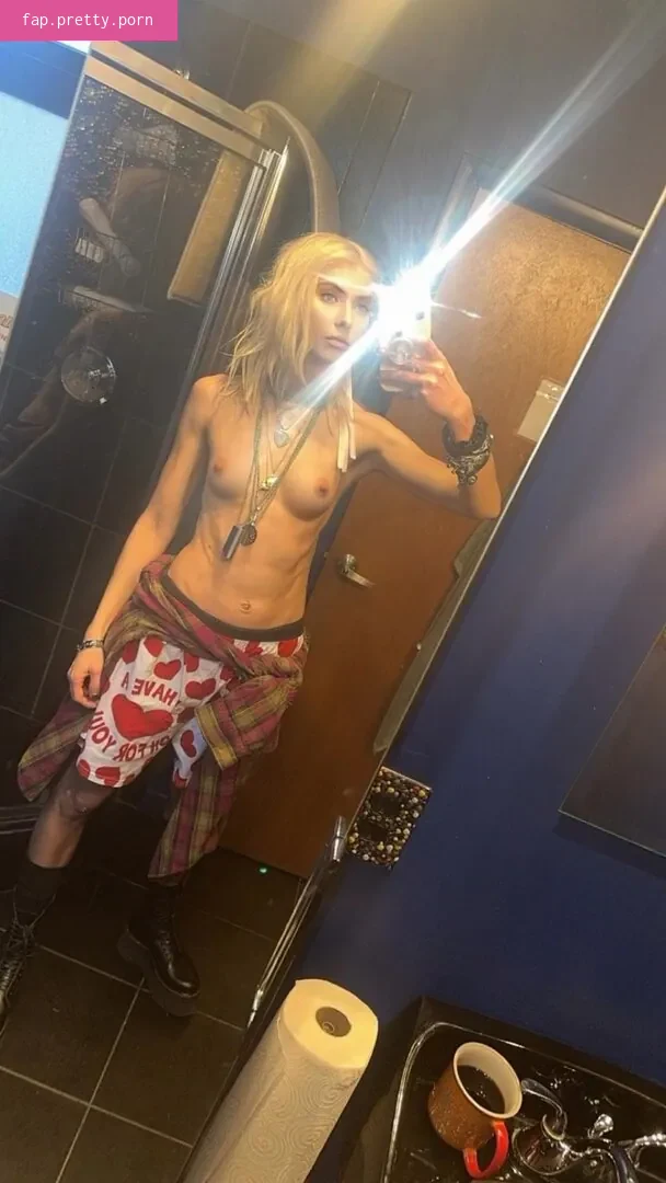 Taylor Momsen - Photo #71