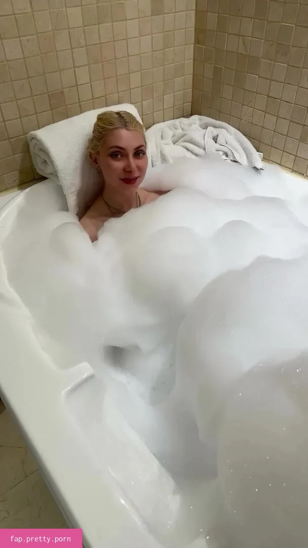 Taylor Momsen - Photo #32