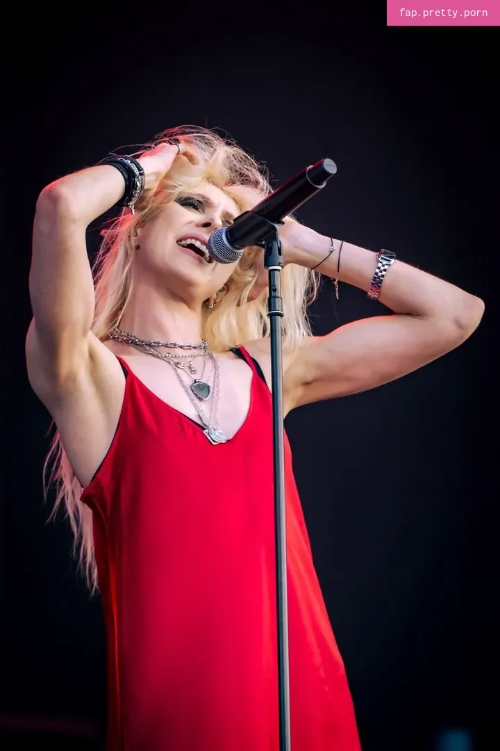 Taylor Momsen - Photo #79