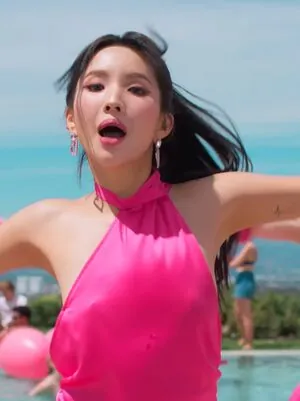tiny.pretty.j