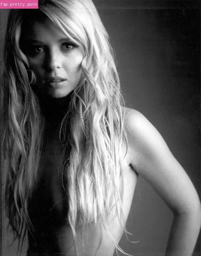 Tara Reid - Photo #69