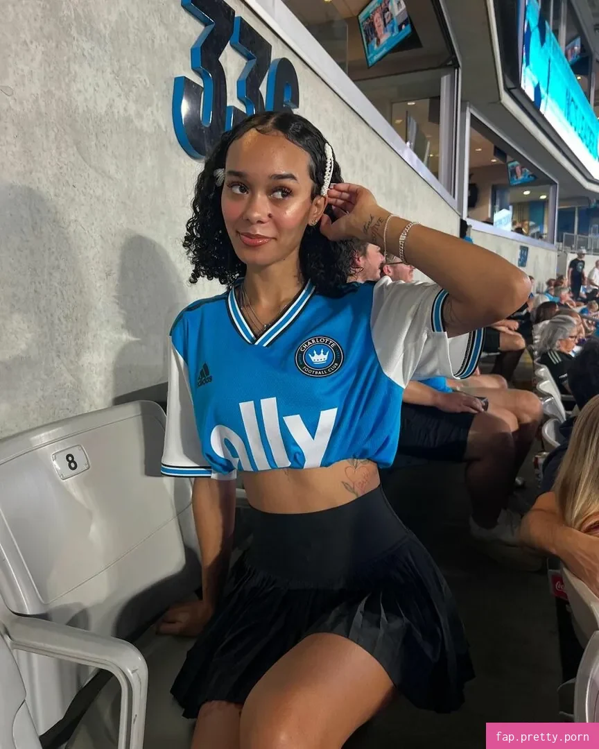 Tropicalkurls - Photo #21
