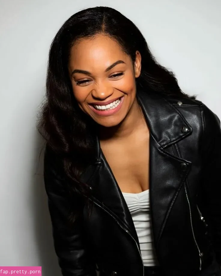 Tahirah Sharif - Photo #09