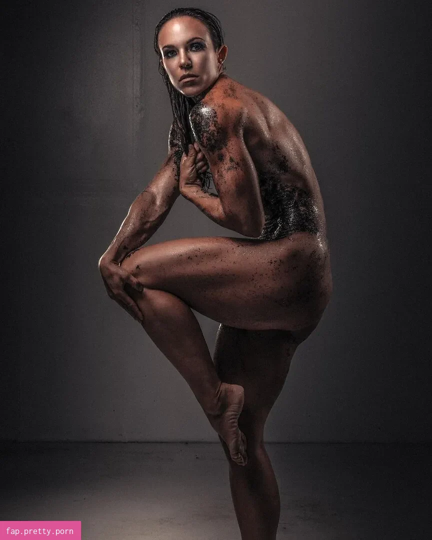 Tana Swink - Photo #01