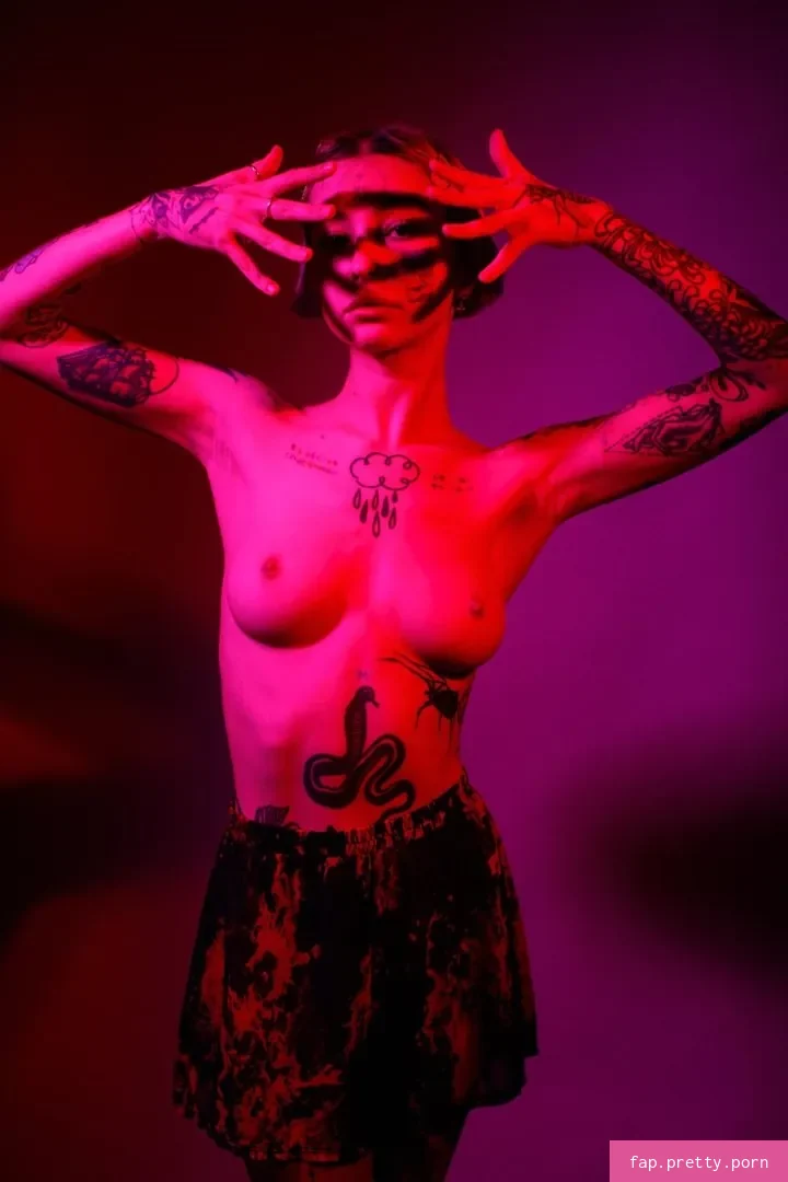 The Saddest Goddess - Photo #06
