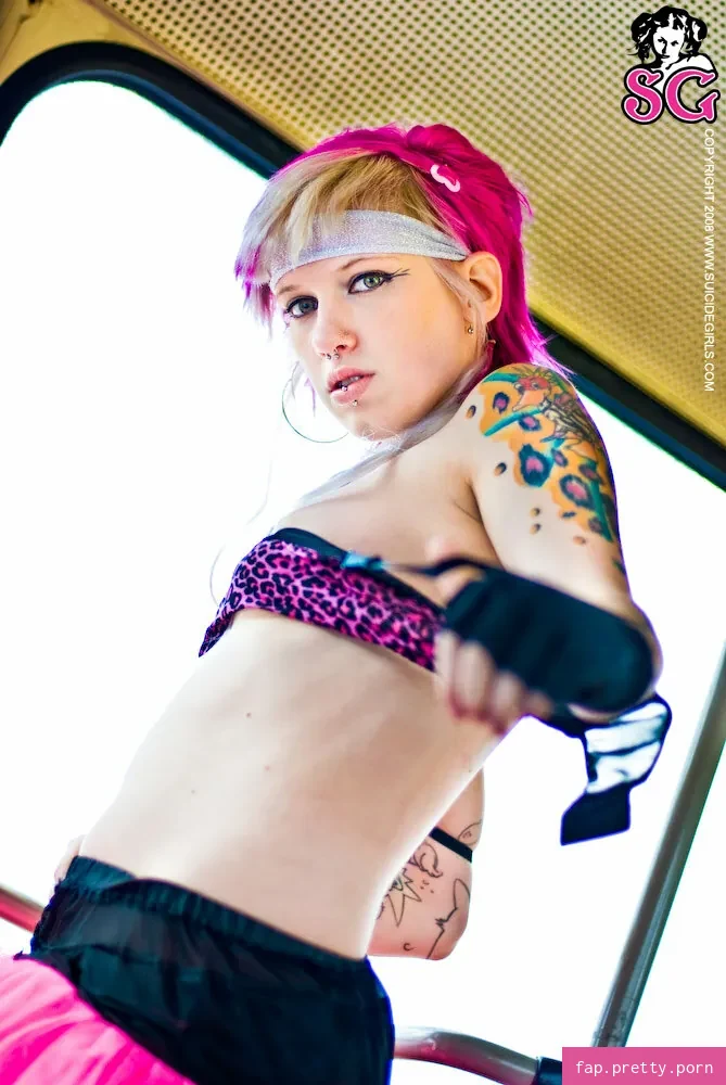 Tinka SG - Photo #06