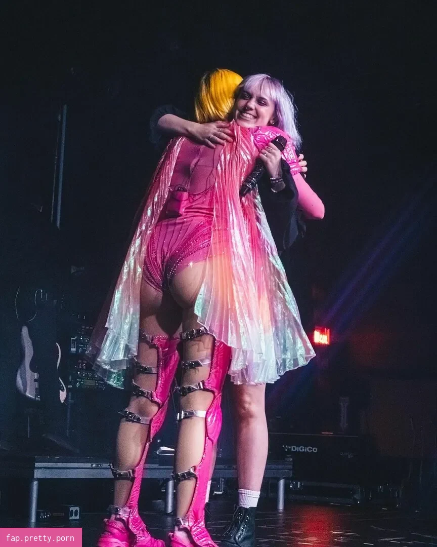 Tessa Violet - Photo #51
