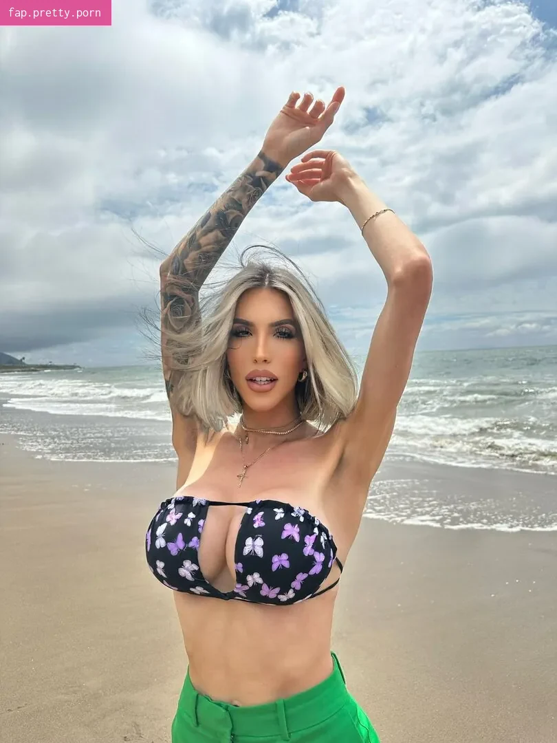 TS Vanessa9in - Photo #43