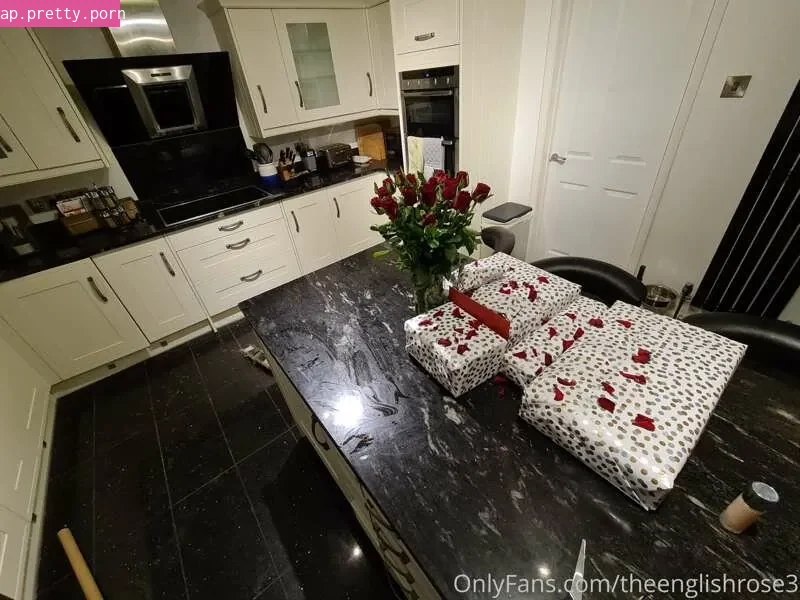 UKMistressRose - Photo #25