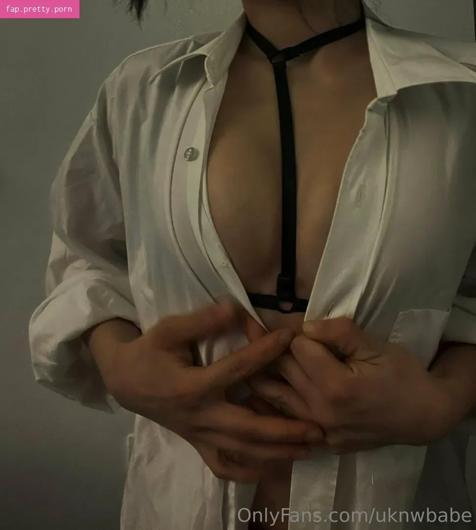 uknwbabe - Photo #02