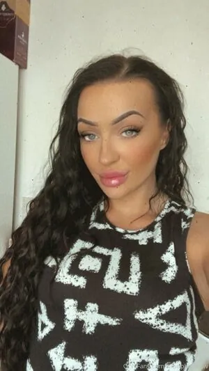 uksophiasnow