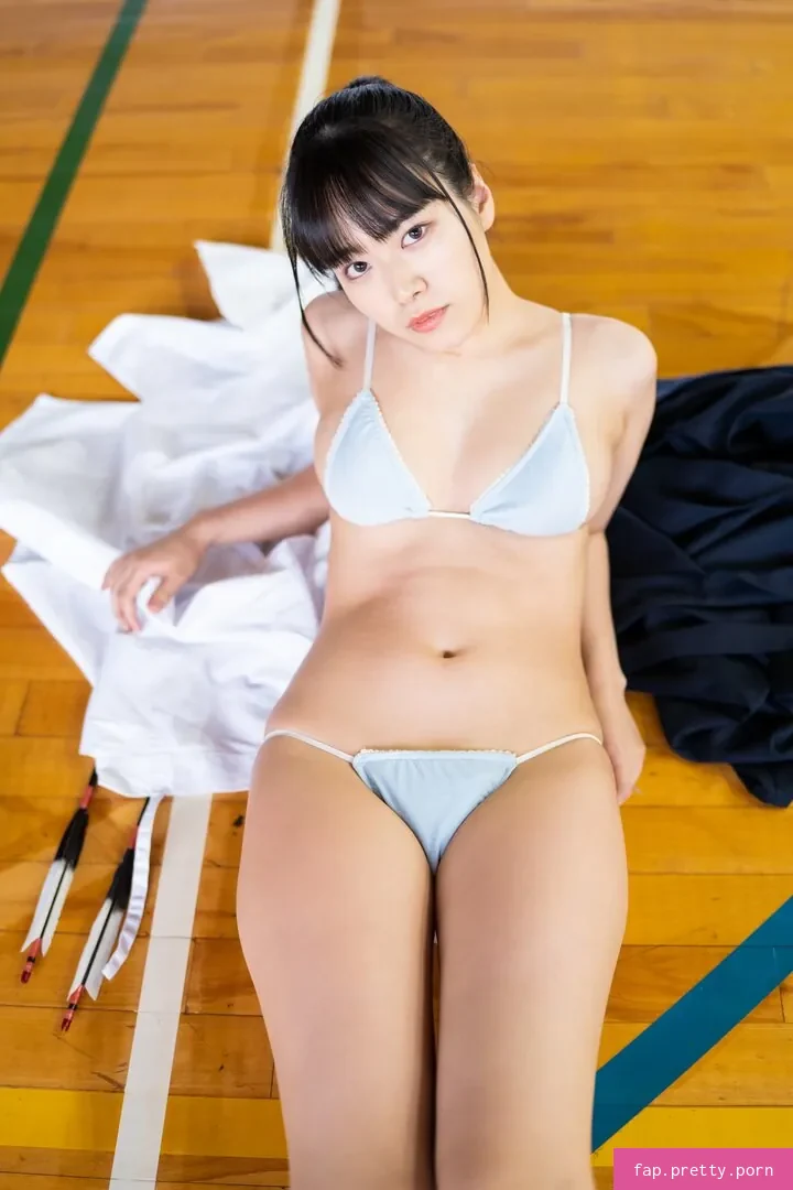 Umi Shinonome - Photo #01