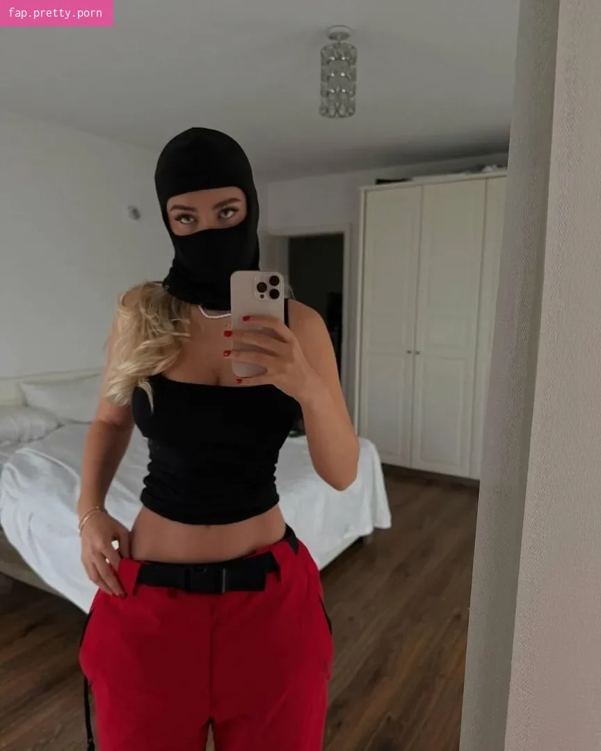 Uresa Zogu - Photo #62