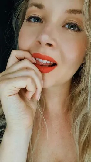 Valeriya ASMR